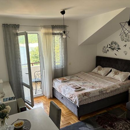 Zora Apartment Плужине Екстер'єр фото