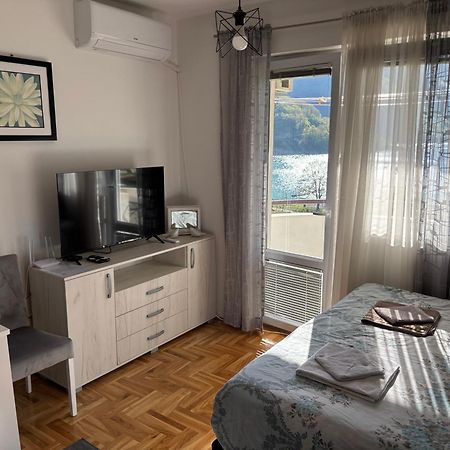 Zora Apartment Плужине Екстер'єр фото