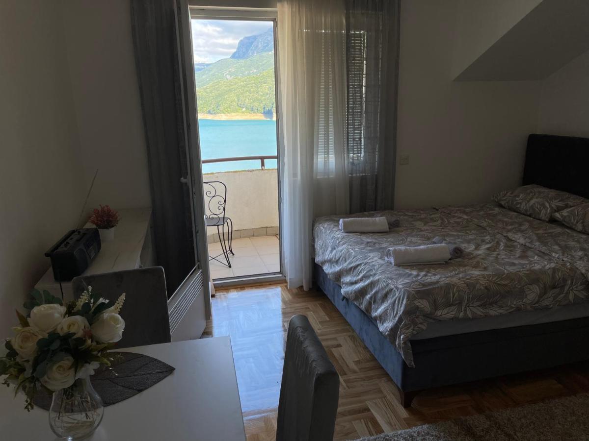 Zora Apartment Плужине Екстер'єр фото