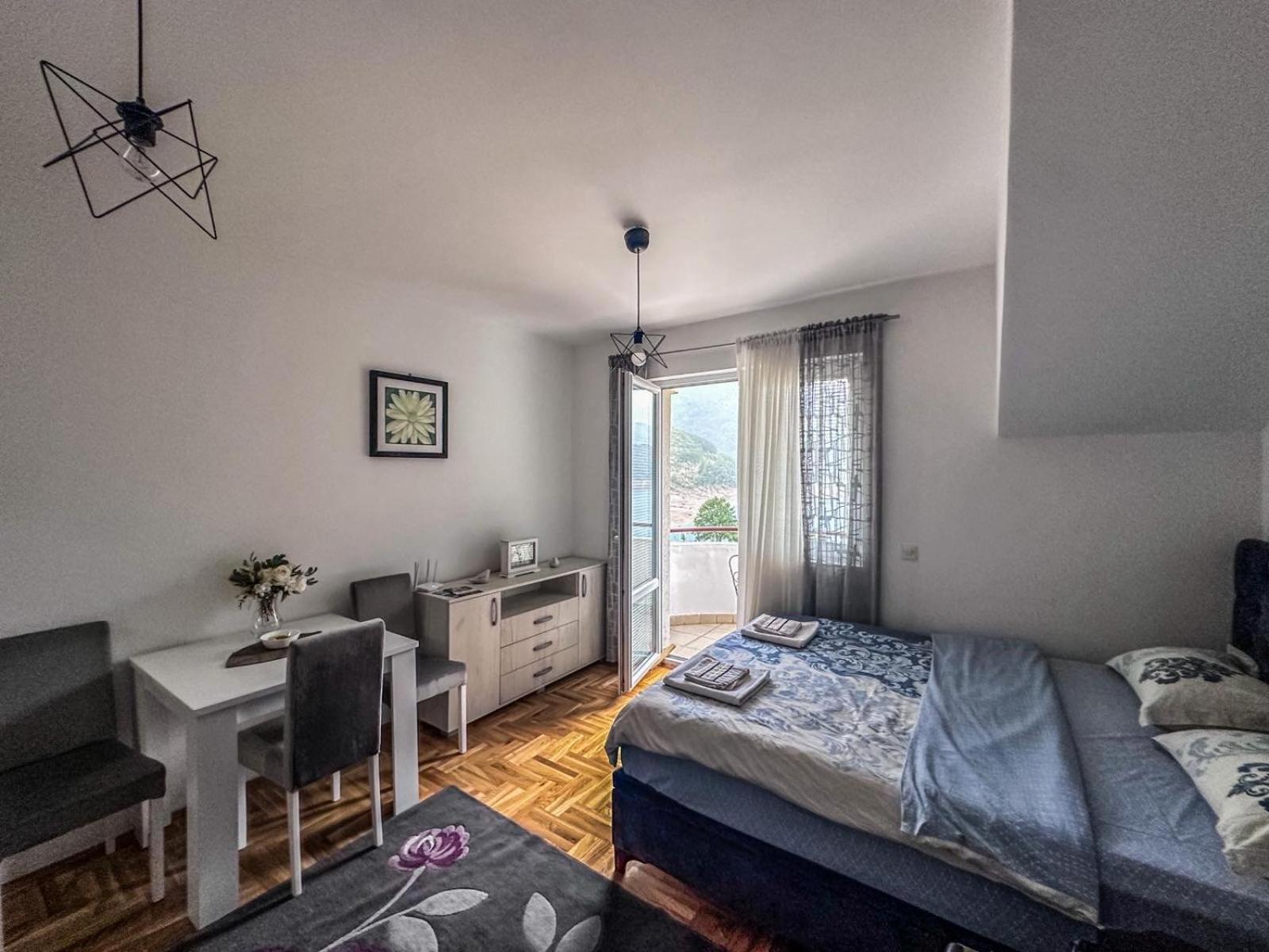 Zora Apartment Плужине Екстер'єр фото